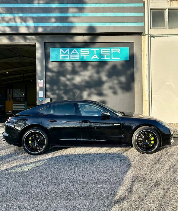 Porsche Panamera 4 E-Hybrid
