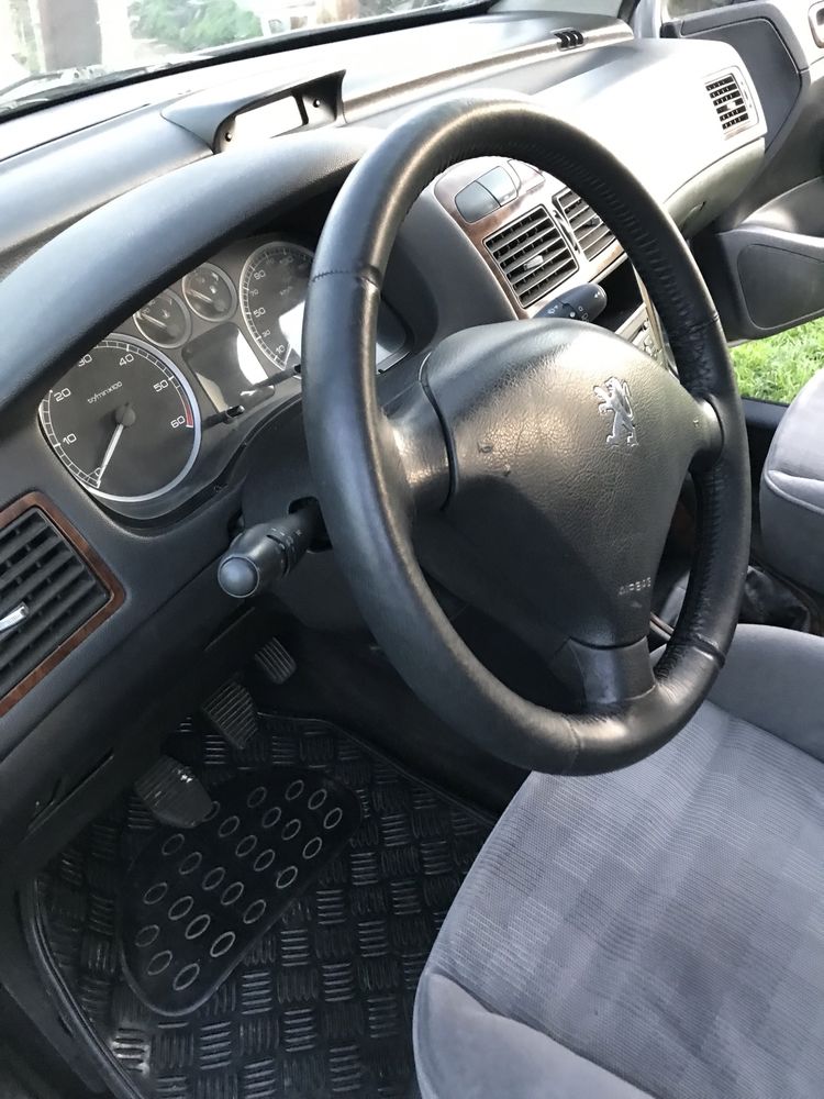 Продається пежо 307
