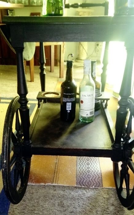 Carrinho/Mesa de chá/bebidas Rustico e Decorativo (50 Anos)