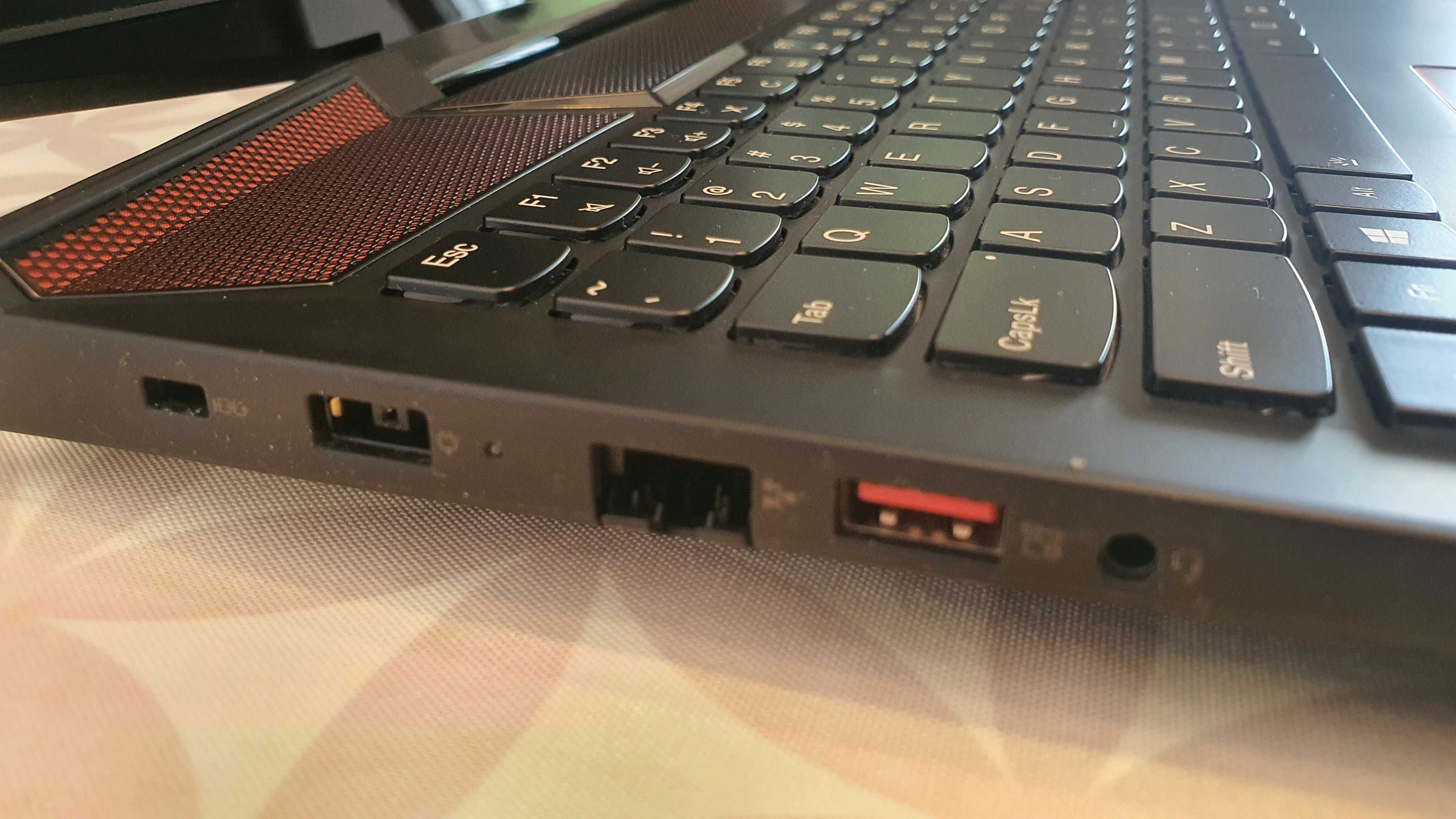 Lenovo Legion y720