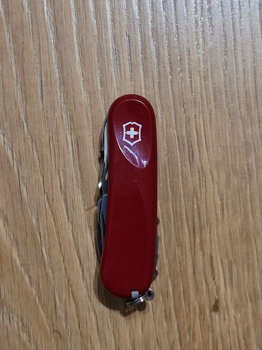 Victorinox Evolution S557, rzadki model 84mm, blokowane ostrze