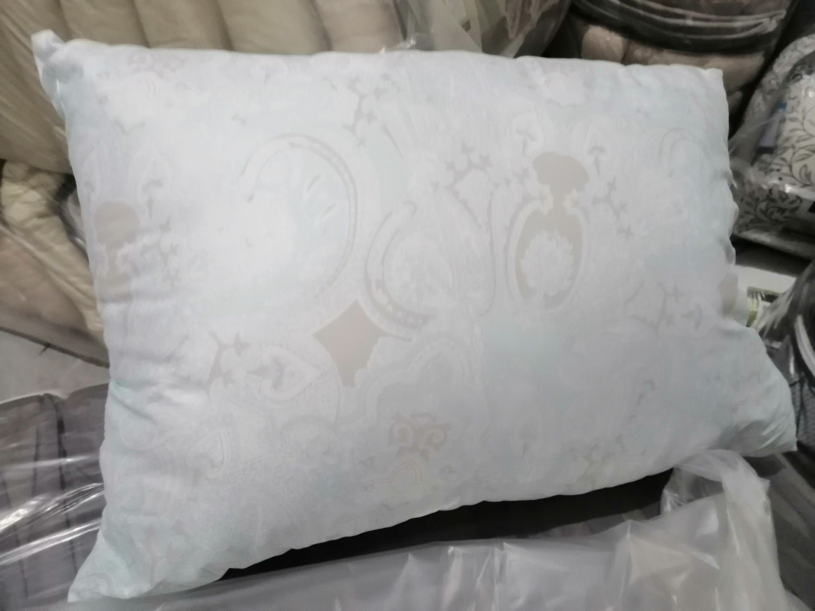 Продам подушку   Leleka 50 на 70 новую