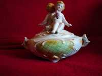 Szkatułka, bomboniera porcelana Putto