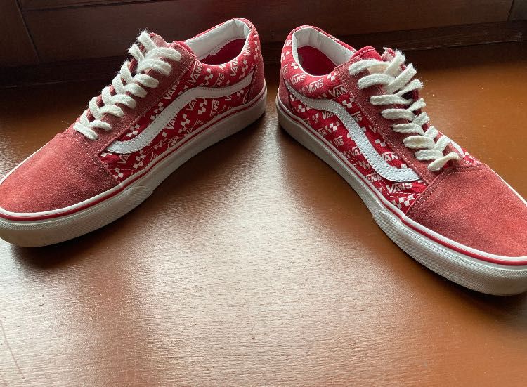 Vans Old School (logo repeat)