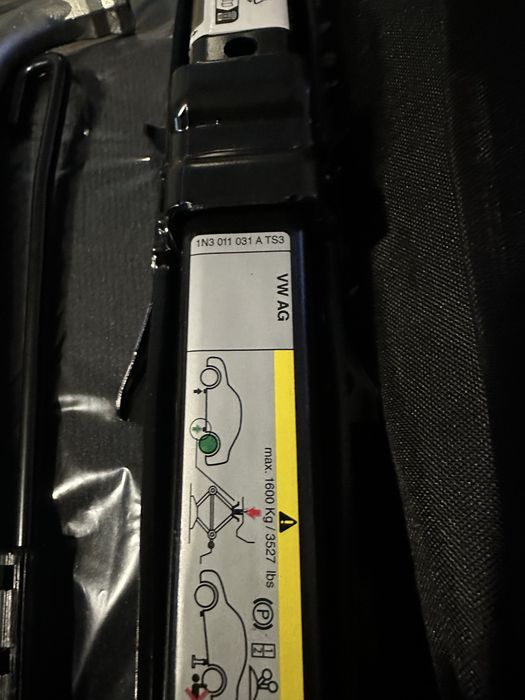 Домкрат vw id4,id5,id6,1n3011031a