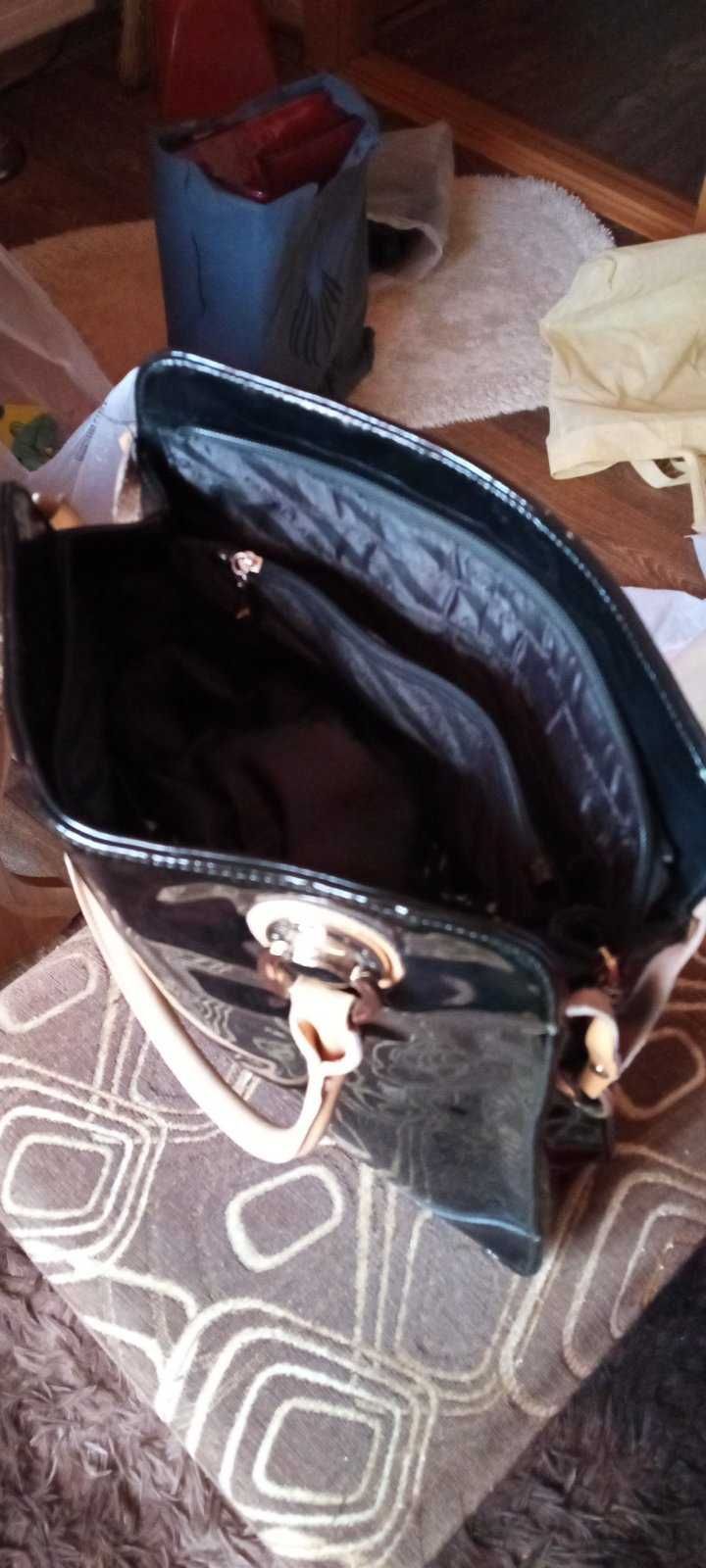 Чорна стильна сумка