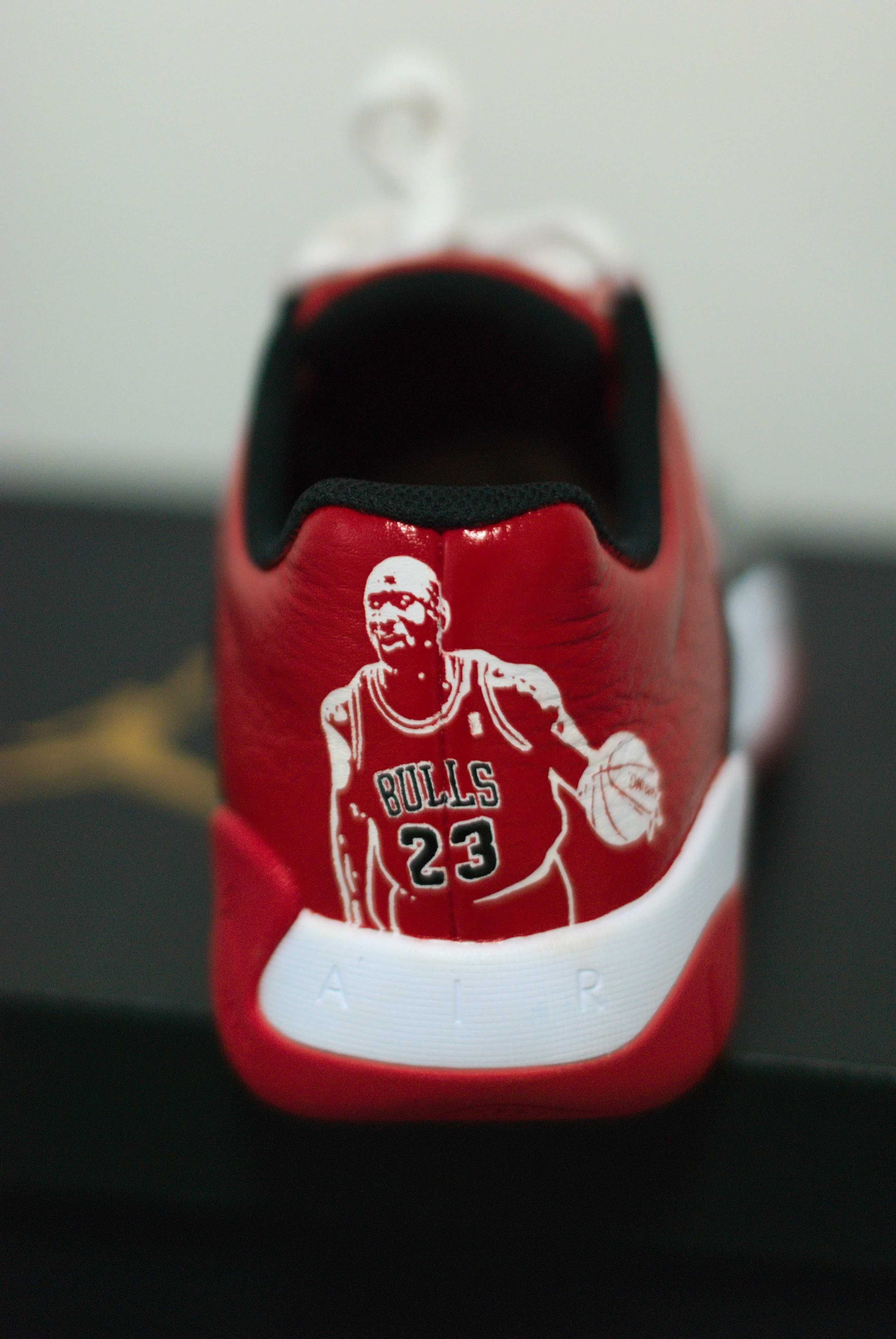 Air Jordan 11 CMFT Low Custom Chicago Bulls