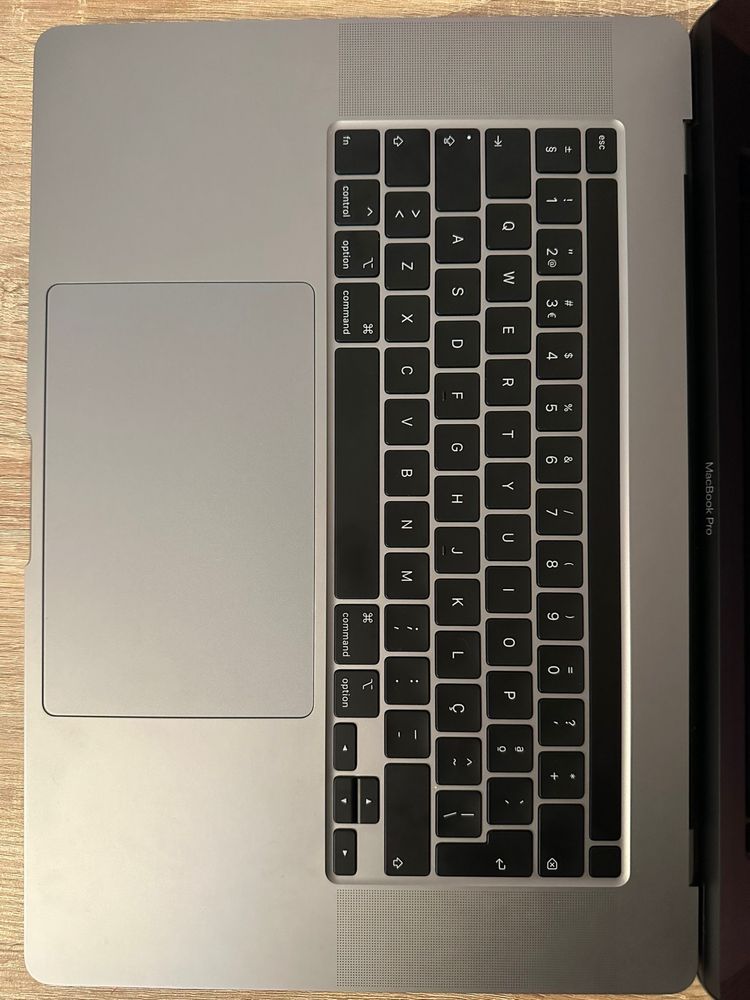 Macbook pro 16" 16gb 512gb