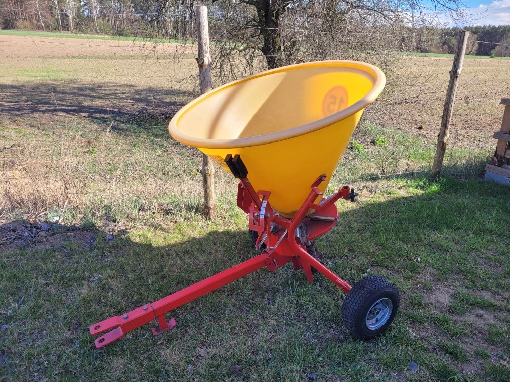 Rozsiewacz jarmet 200l