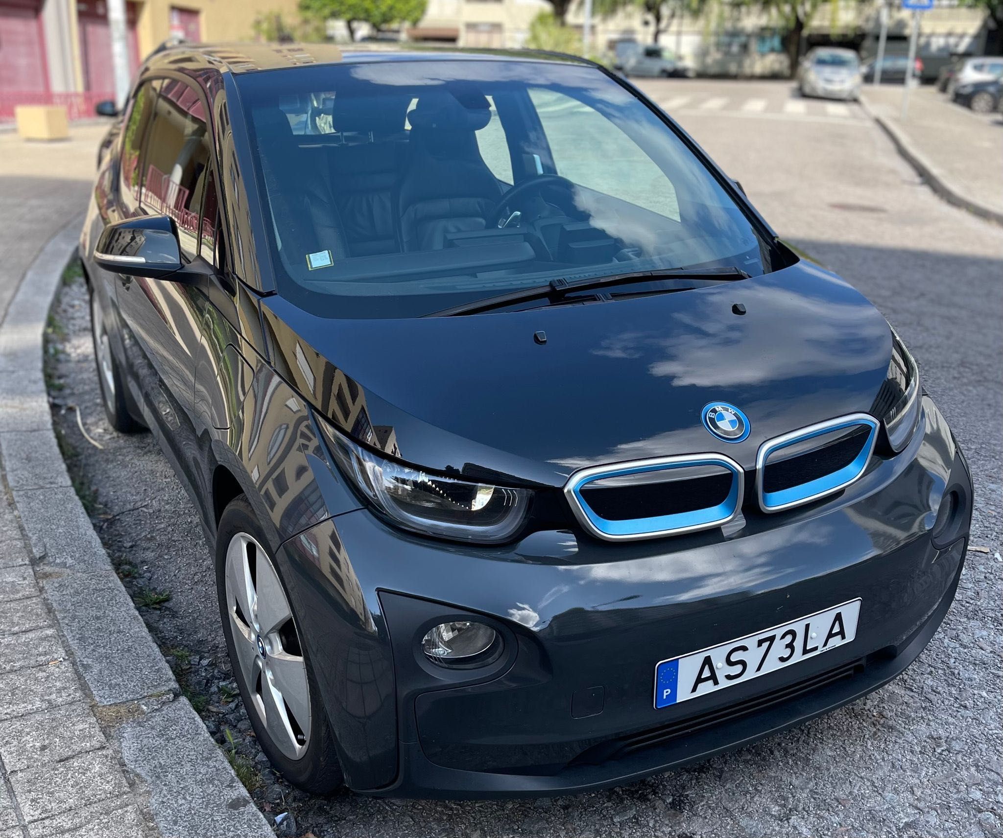 BMW i3 60ah + Rex