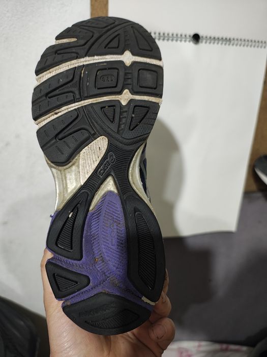 Buty sportowe do biegania Asics Gel-Innovate 6. Rozmiar 41.5