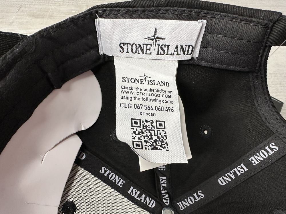 Кепка Stone Island чорна з срібним