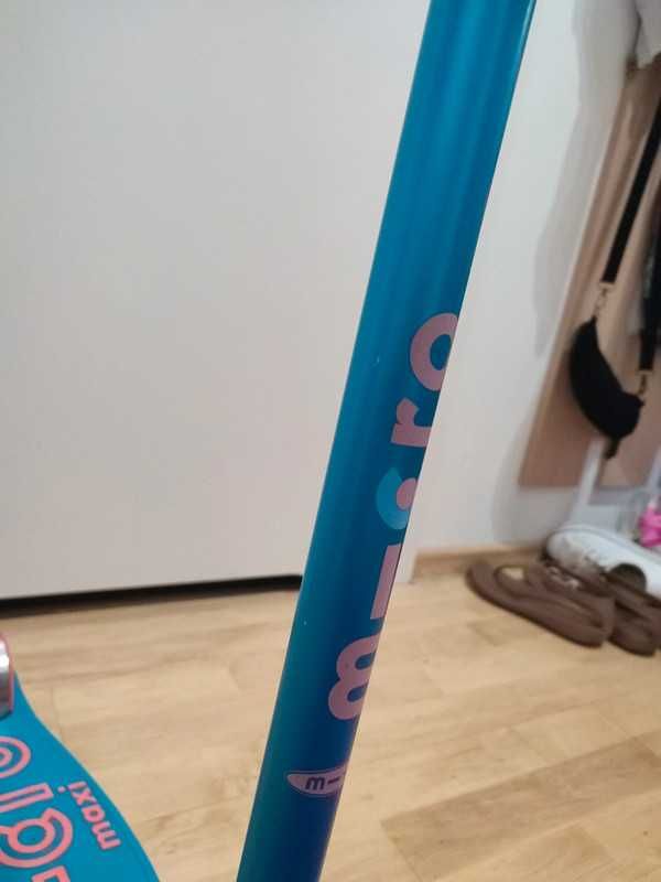 Hulajnoga Maxi Micro Delux LED