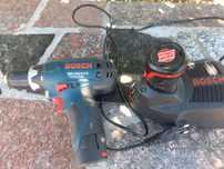 Продам акумуляторний шуруповерт Bosch gsr 10.8 V li-2