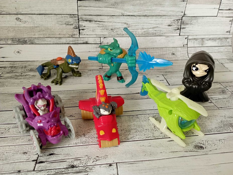 Макдональдс Снупі Робот Skylanders Спайдермен тварини