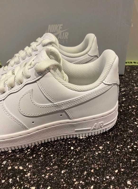 Nike Air Force 1 Low '07 White Rozmiar 41