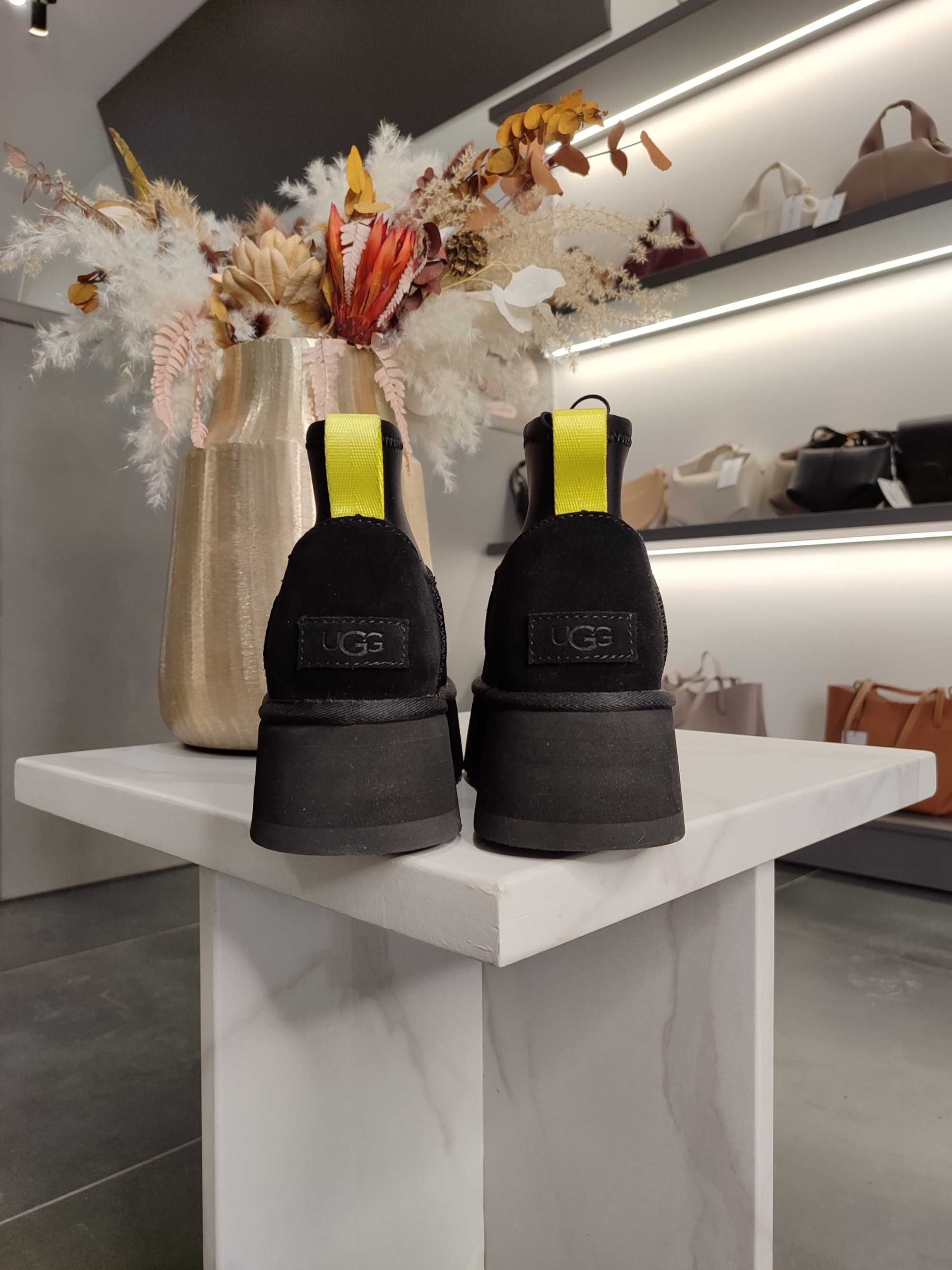 Черевики UGG Classic Mini Dipper Boot Black