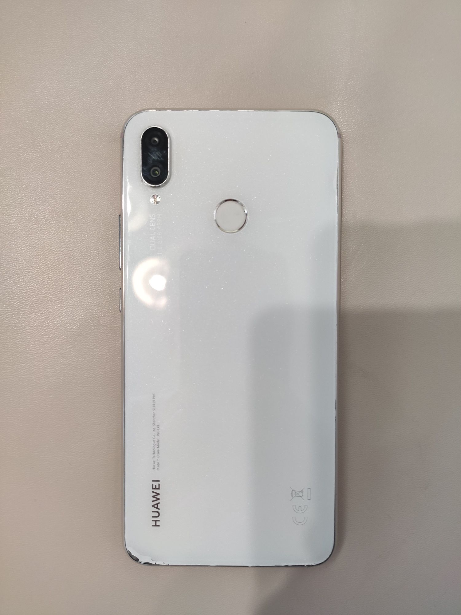 Телефон Huawei P smart plus 4/64