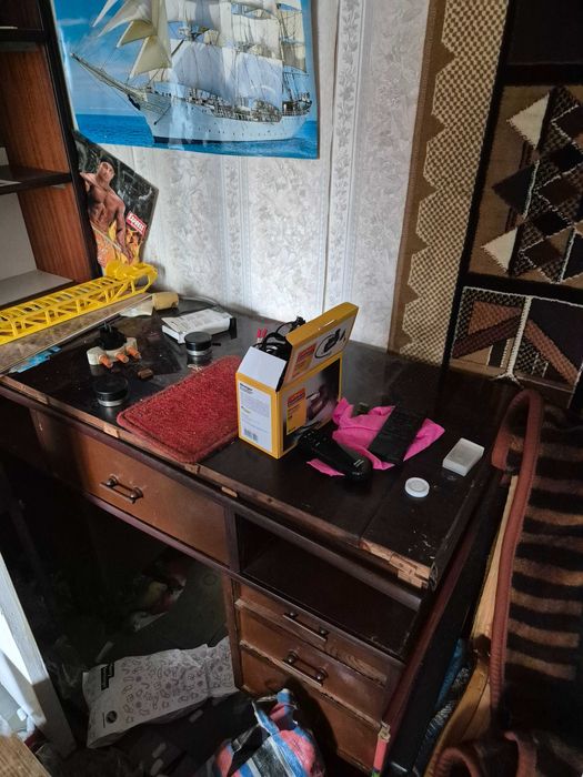 Oddam meble z mieszkania: stół, szafy, kredensy, szafki kuchenne itp.