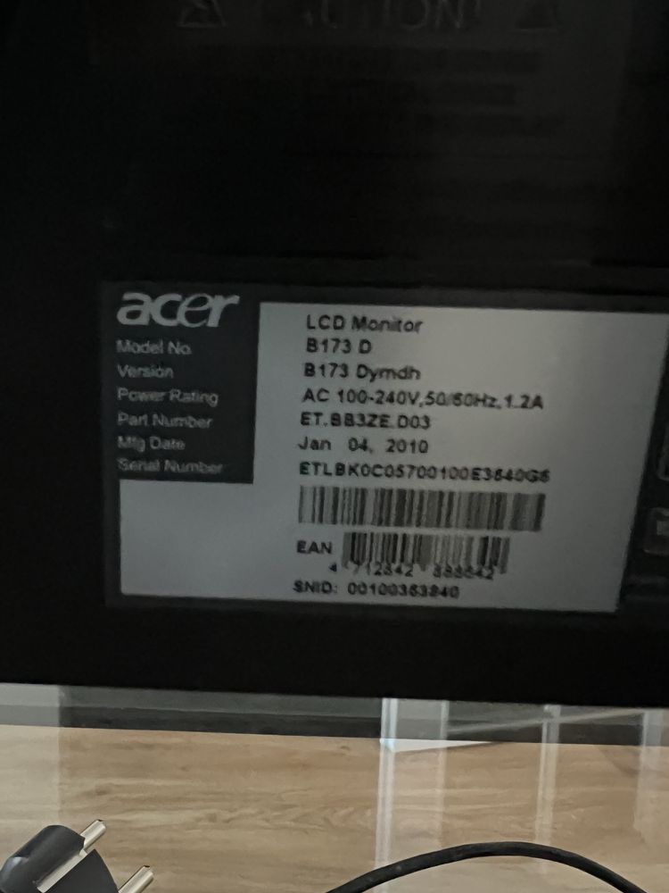 Minitor Acer 17 cali