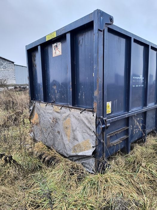 Kontener hakowy pod prasokontener
