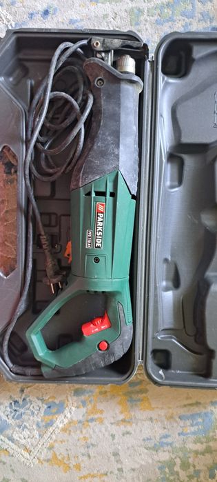 Wyrzynarka Parkside z walizką