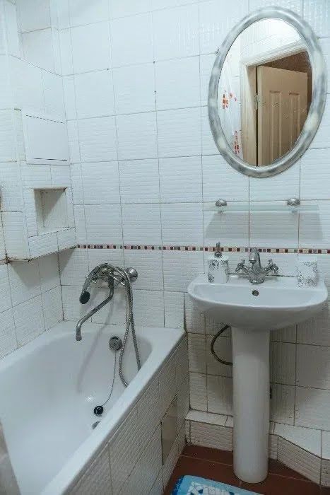 Здам 1 квартиру.  м. Лівобережна. Можна на вайбер дзвонити