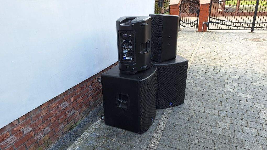 Turbosound iq12
Turbosound iq18b