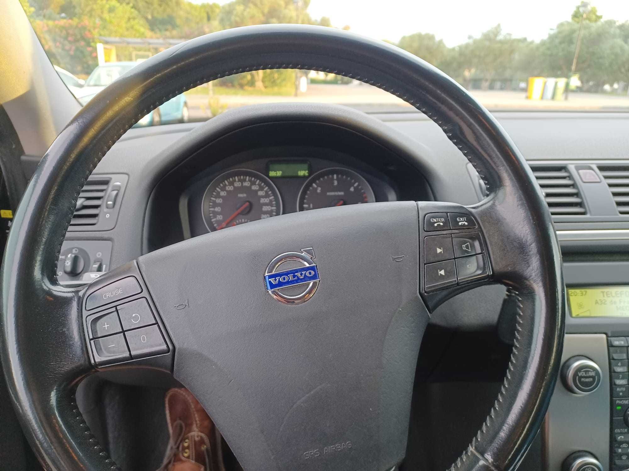 Volvo V50 confiável e estimado