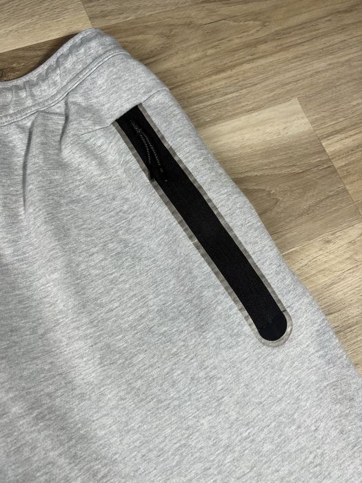 Nike Tech Fleece спортивні штани оригінал розмір M/L нові