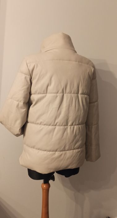 Beżowa zimowa kurtka puffer Reserved rozmiar 36 - 38