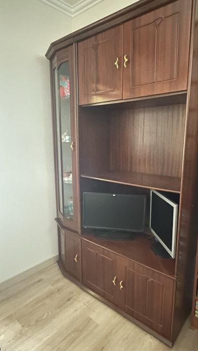 Móvel sala mogno em bom estado