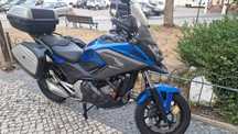 Mota Honda NC 750X em bom estado