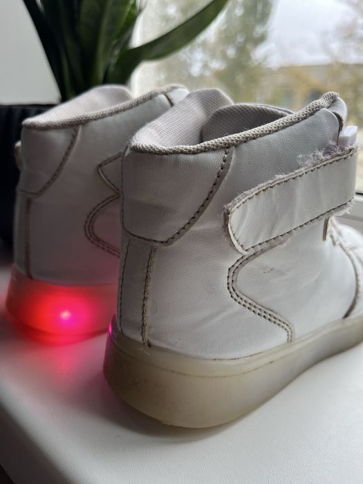 Хайтопи з підсвіткою кросівки черевики