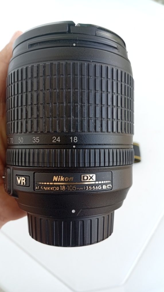 Nikon D3400 + lente 18-105