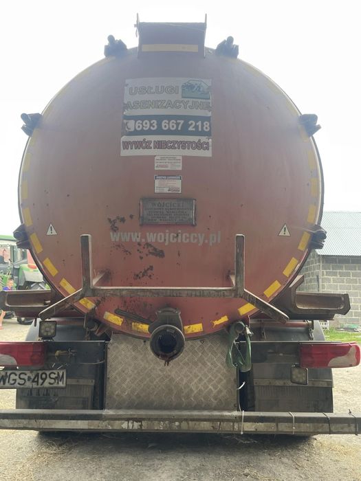 Scania z beczką asenizacyjną
