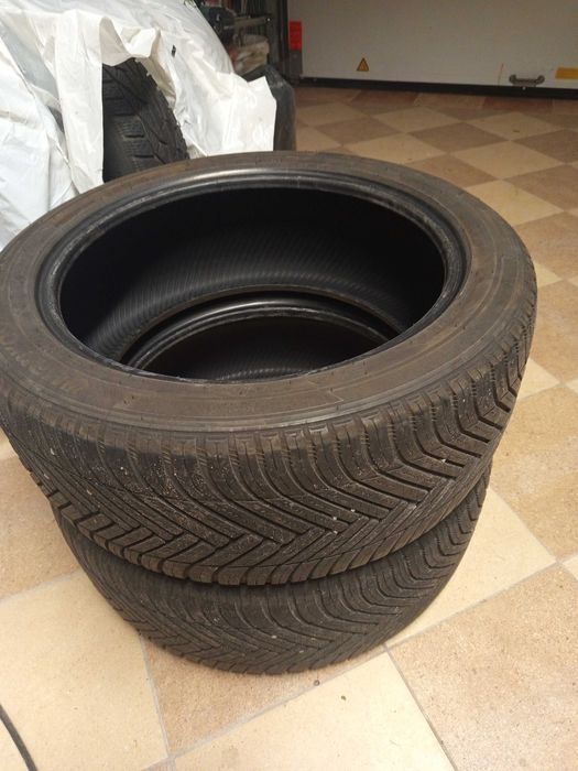 2x 235 45 R18 Hankook Kinergy 4s