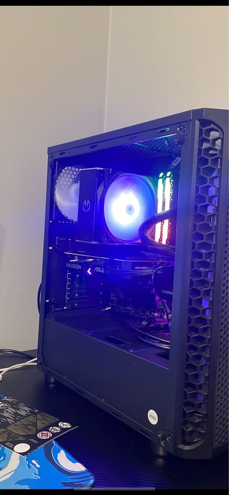 Komputer gamingowy + monitor