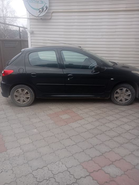 Пежо 206+автомобіль