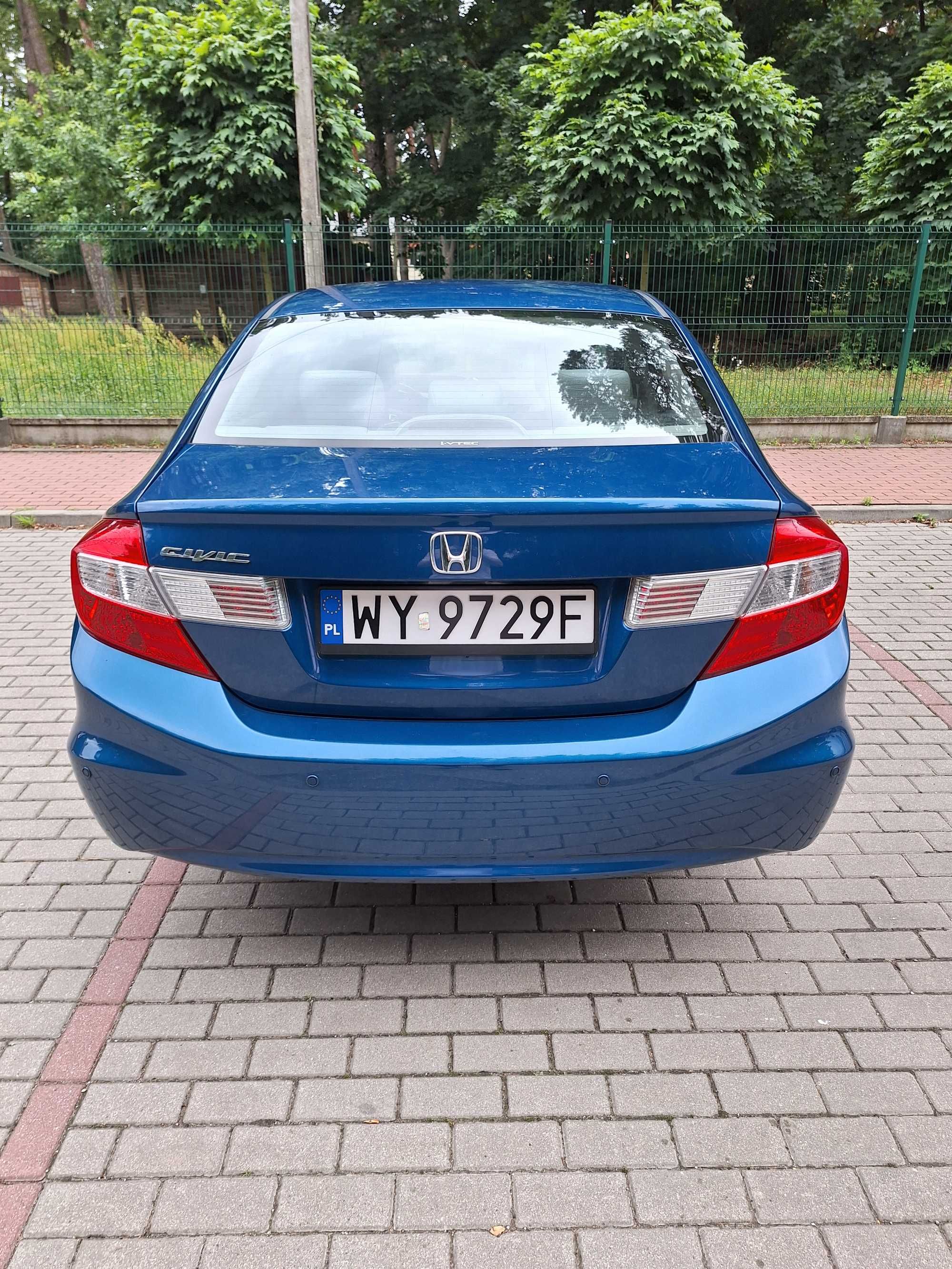 Honda Civic Sedan 1.8 2013r z polskiego salonu, PRYWATNIE