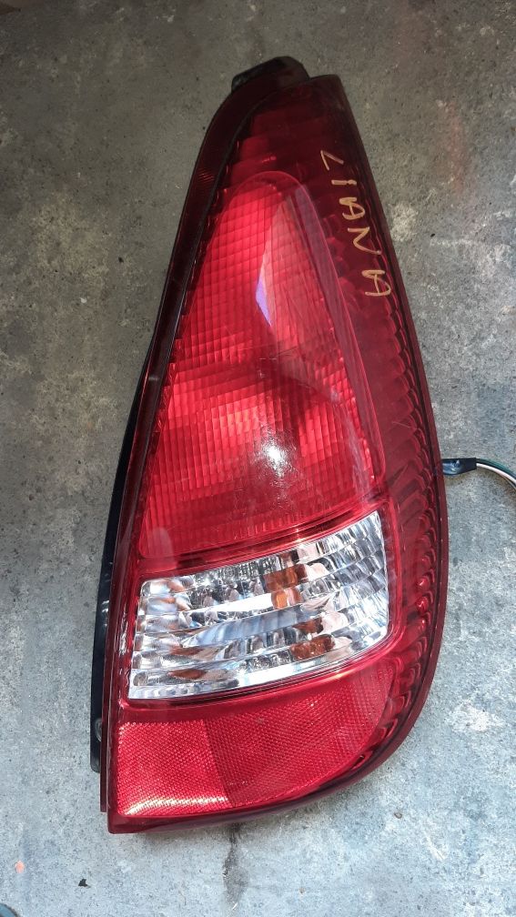 Lampa tyl Suzuki  liana