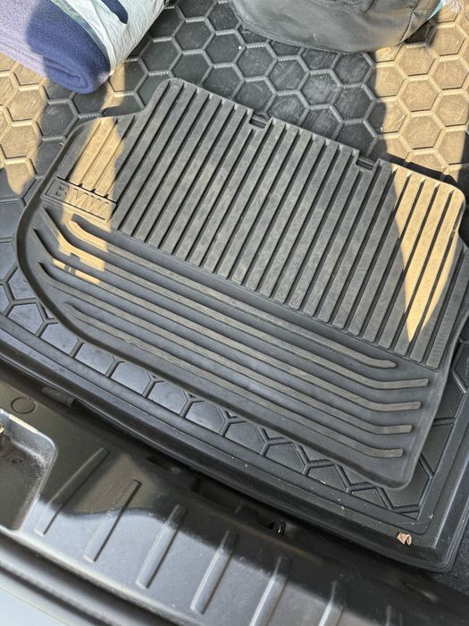 Коврик Килимок задній лівий bmw F10 F11 дорестайл