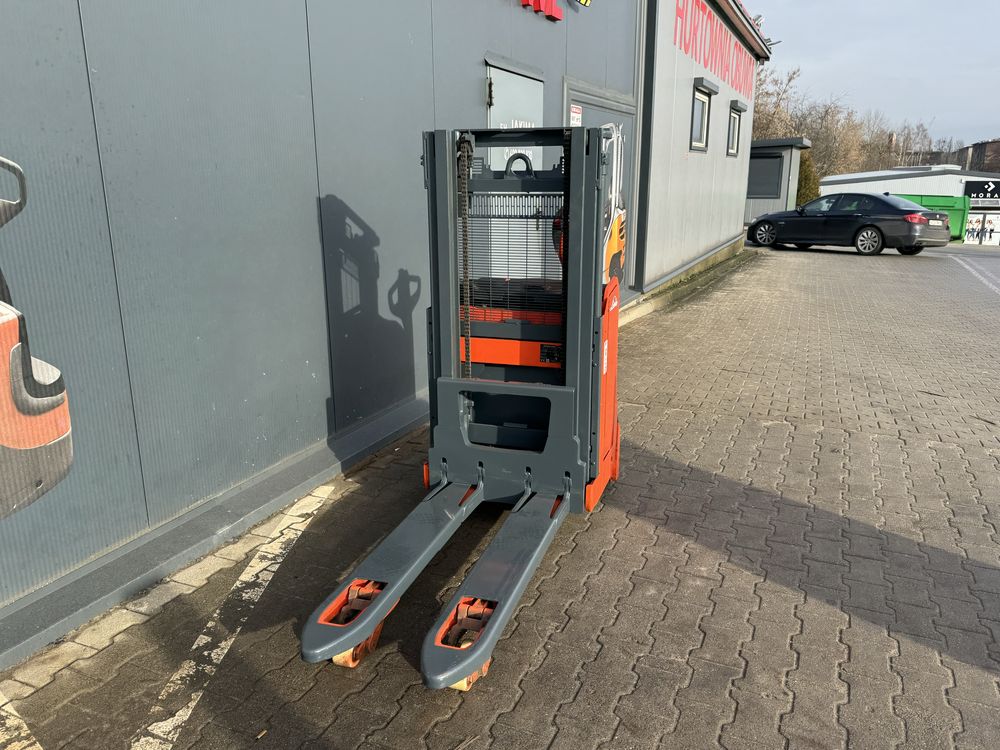 Paleciak elektryczny Linde D 08 z 2018 r 210 cm 800 kg