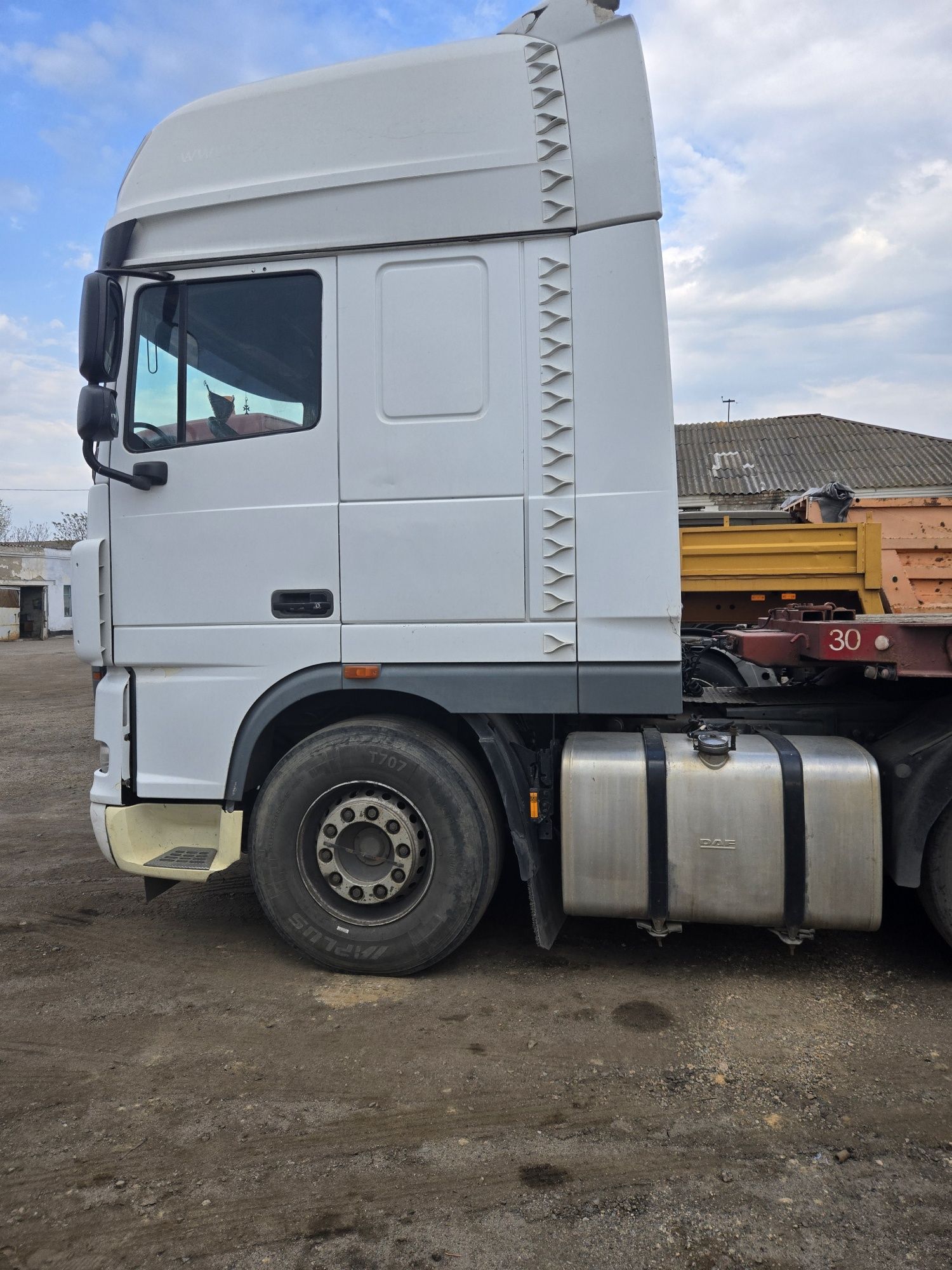 DAF FTG XF105 вместе с прицепом