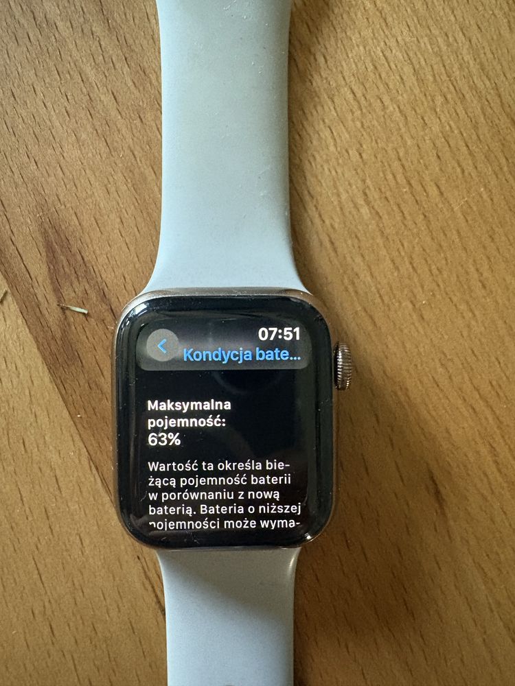 Apple watch 4 złoty gold