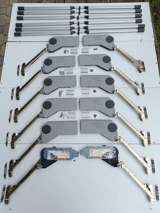 Podnośnik, zawias do mebli Blum Aventos 20L270M00.05