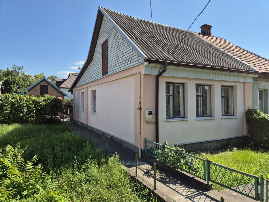 Продаж будинок в районі чорного АТБ
