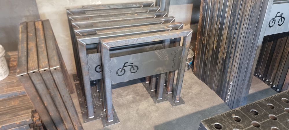 Stojaki na rowery, bramy, stoliki, balustrady