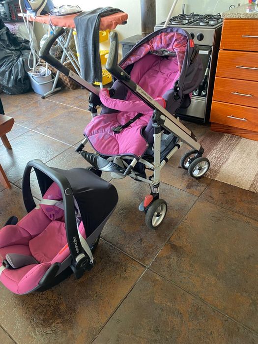 Carrinho Bébé Menina