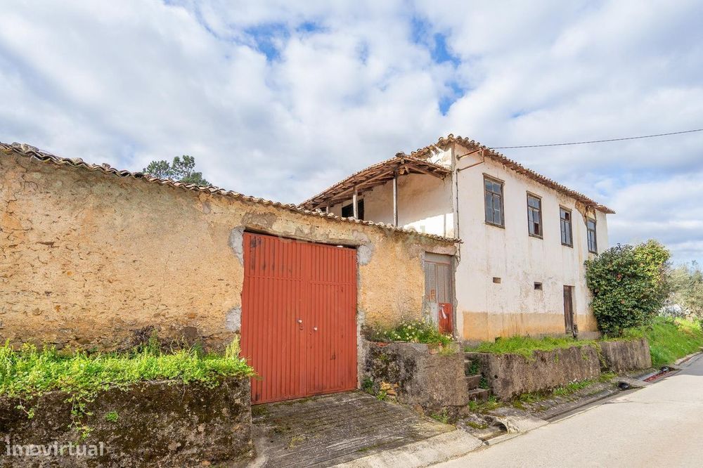 Moradia para Restaurar - Gaiate/Semide/Miranda do Corvo